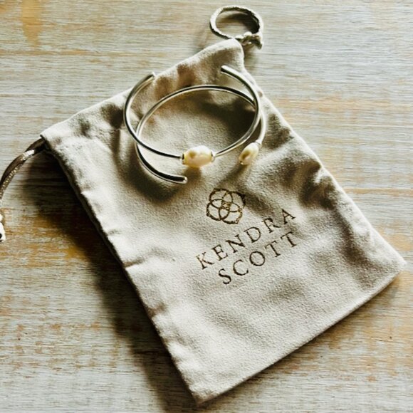 Kendra Scott Amiya Silver Cuff Bracelet with Freshwater Pearl - Picture 2 of 3